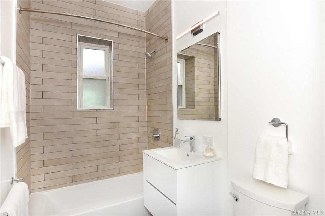 245 Wolfs Lane, Unit 3C photo 10