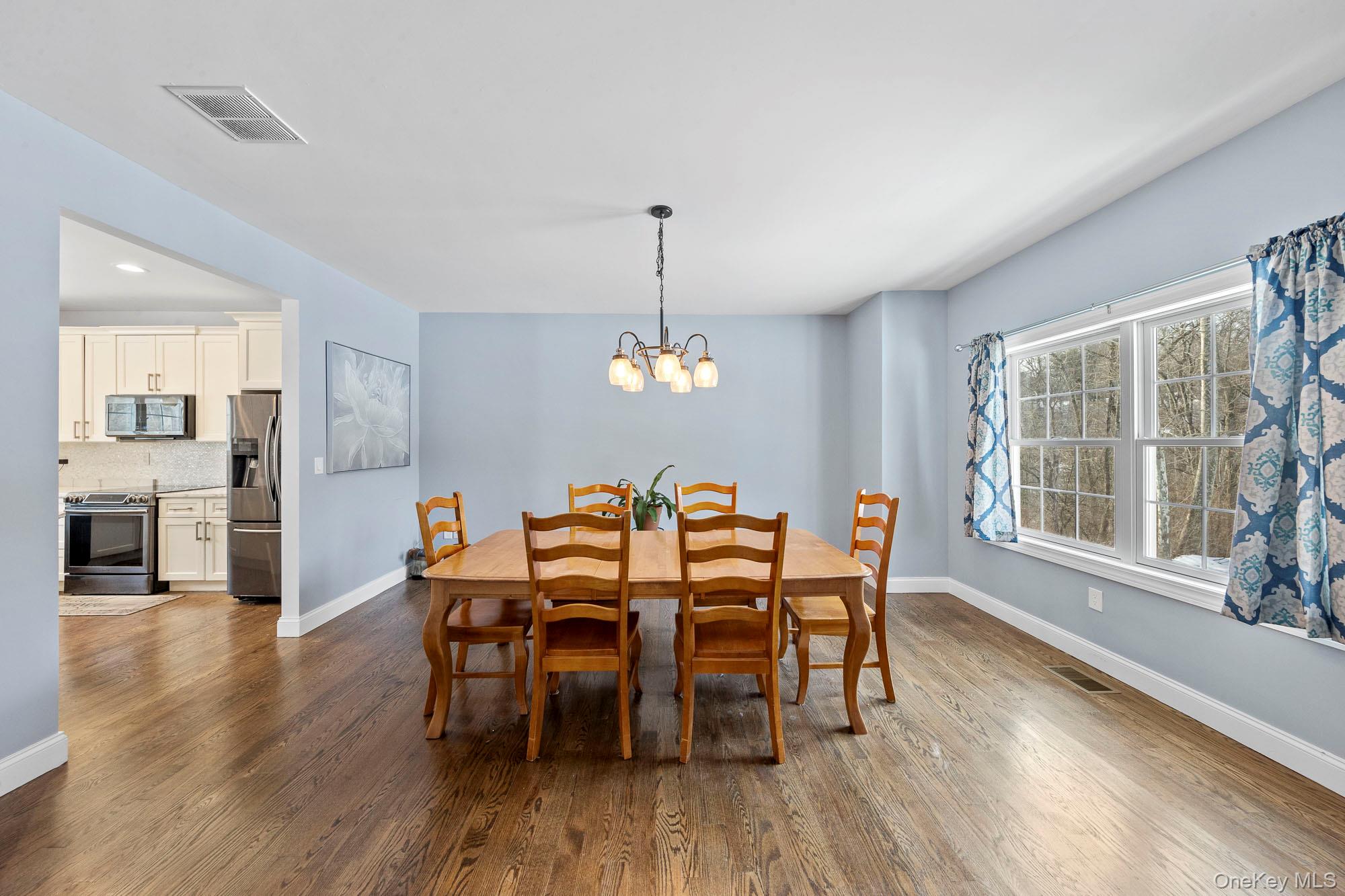 2 Atwood Lane – For Sale photo 4