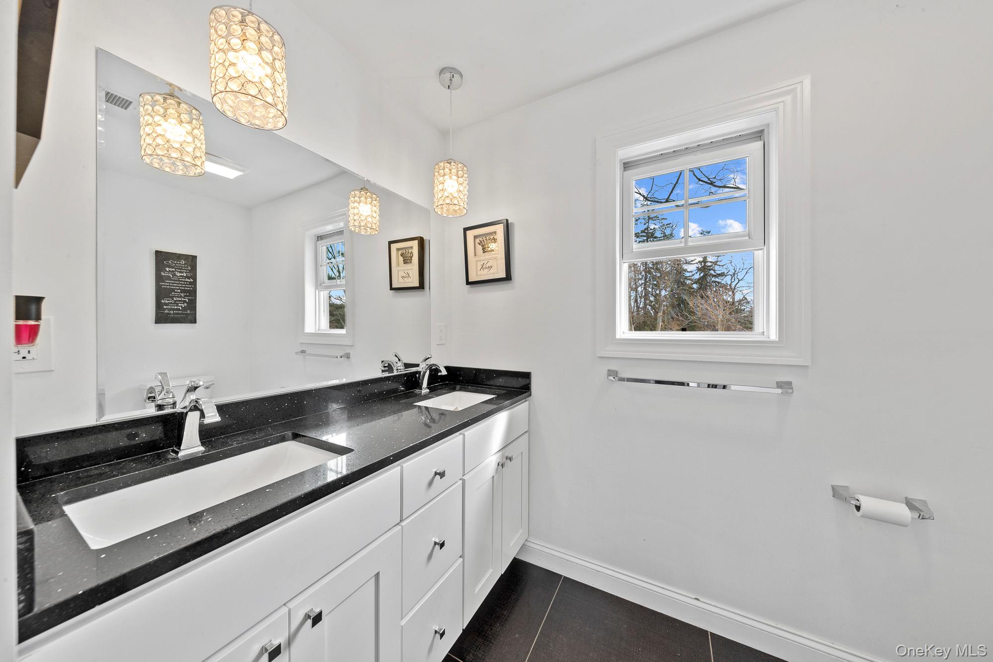 2 Atwood Lane – For Sale photo 23