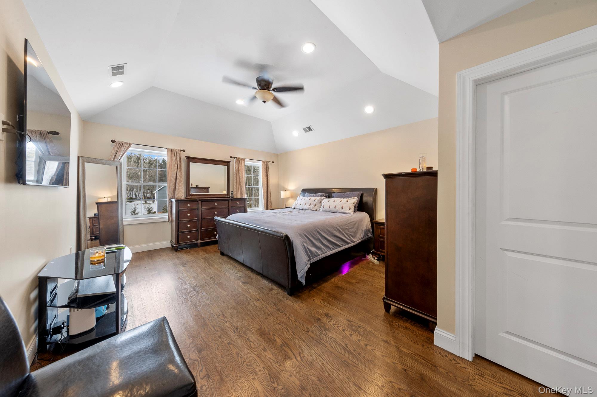 2 Atwood Lane – For Sale photo 20