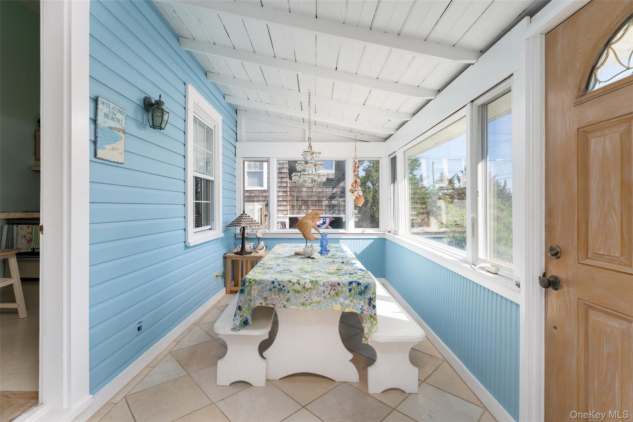 18 Beach – For Sale photo 4