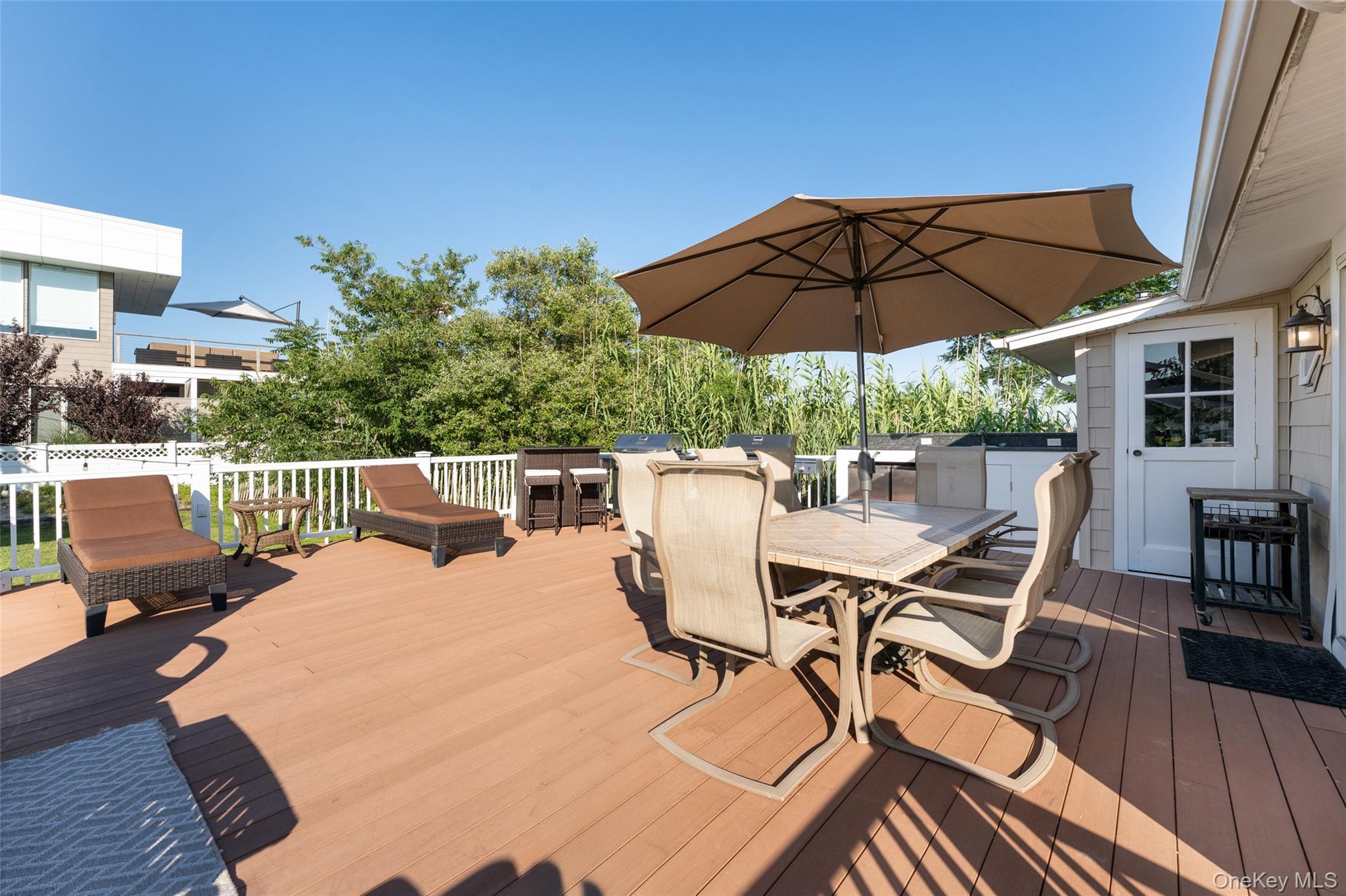 18 Beach – For Sale photo 19