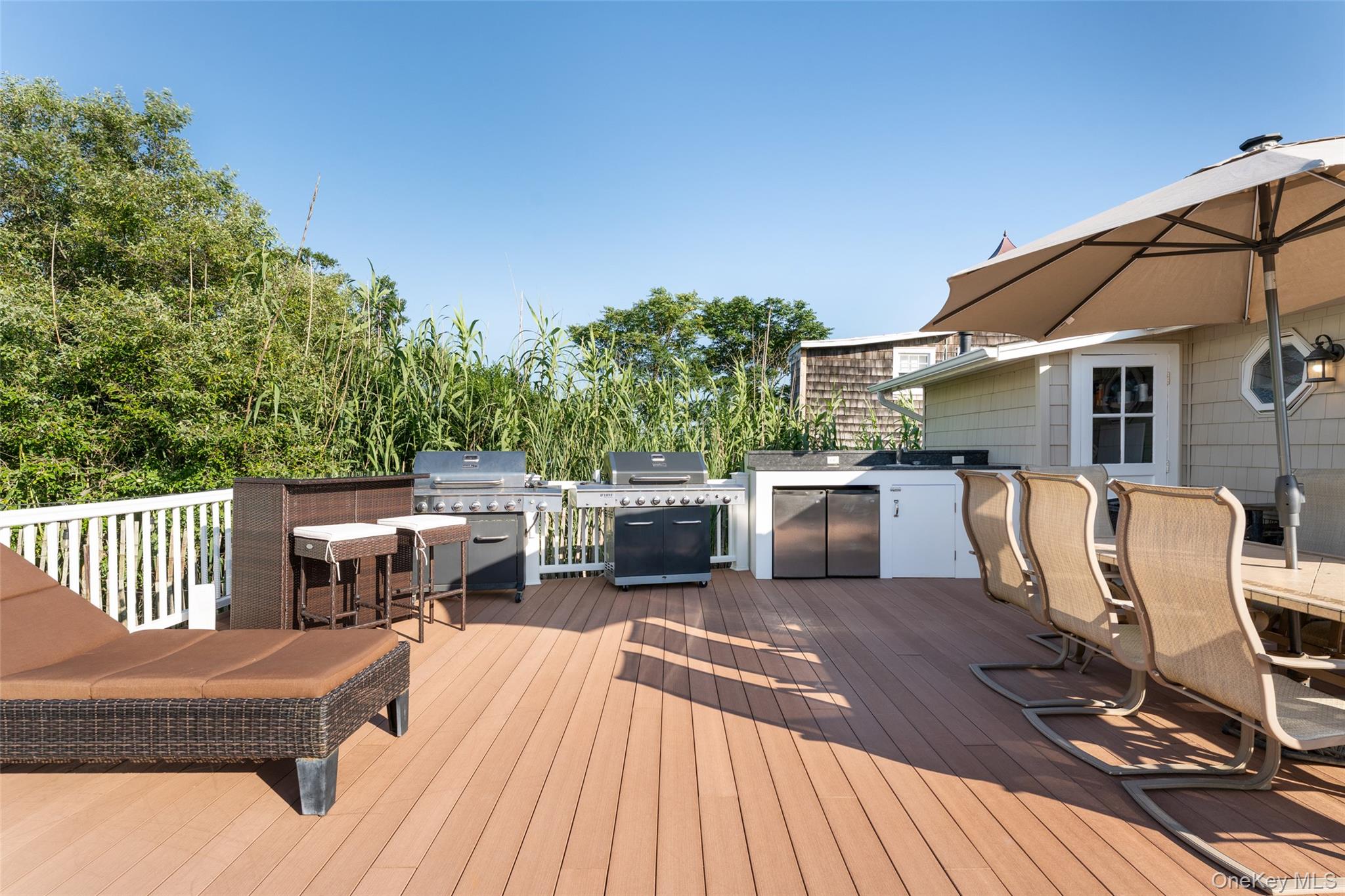 18 Beach – For Sale photo 21