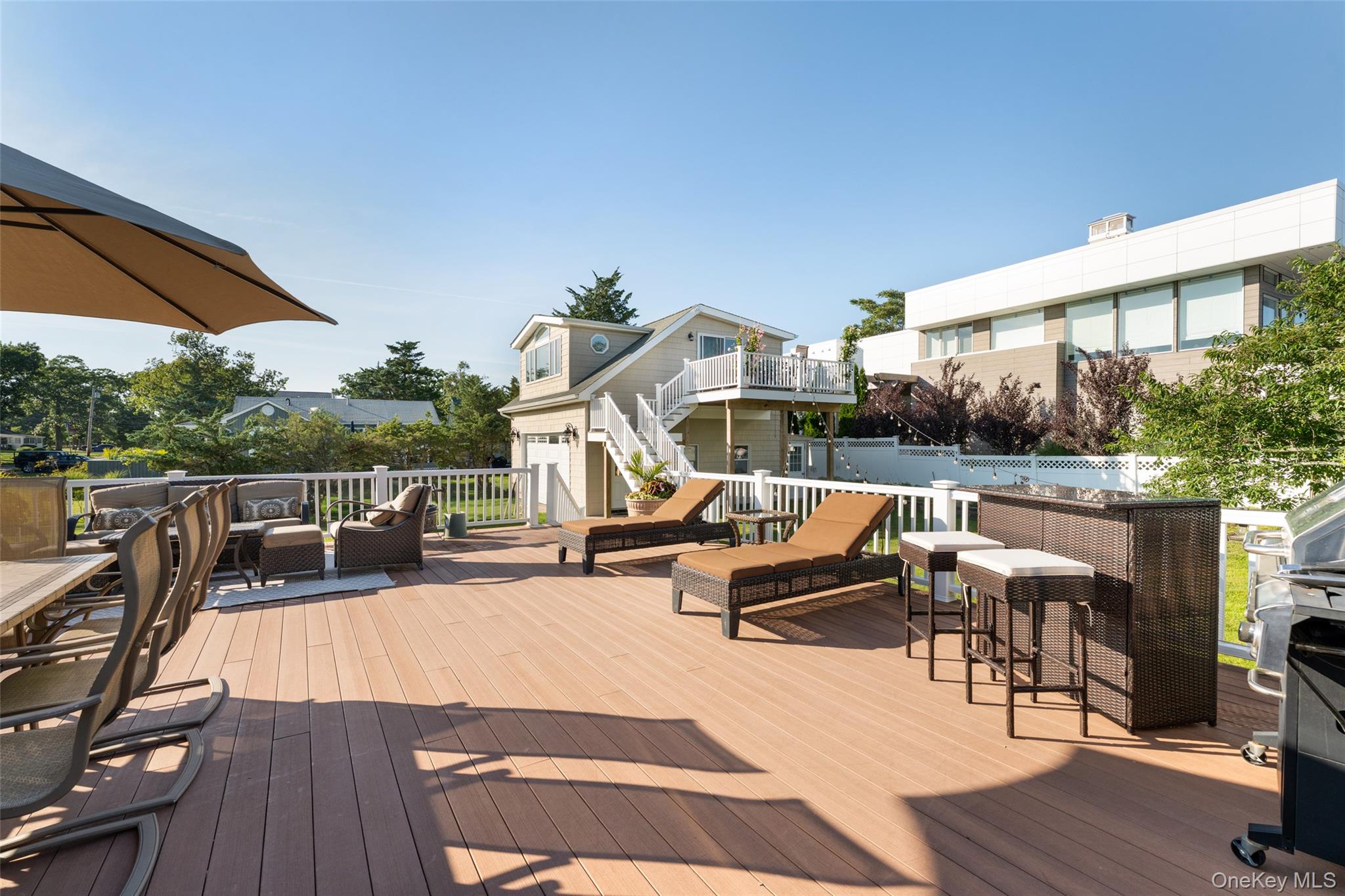 18 Beach – For Sale photo 22