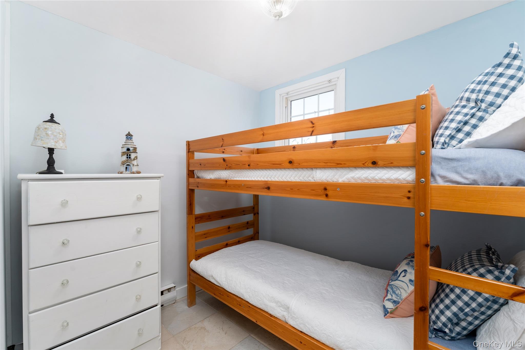 18 Beach – For Sale photo 15