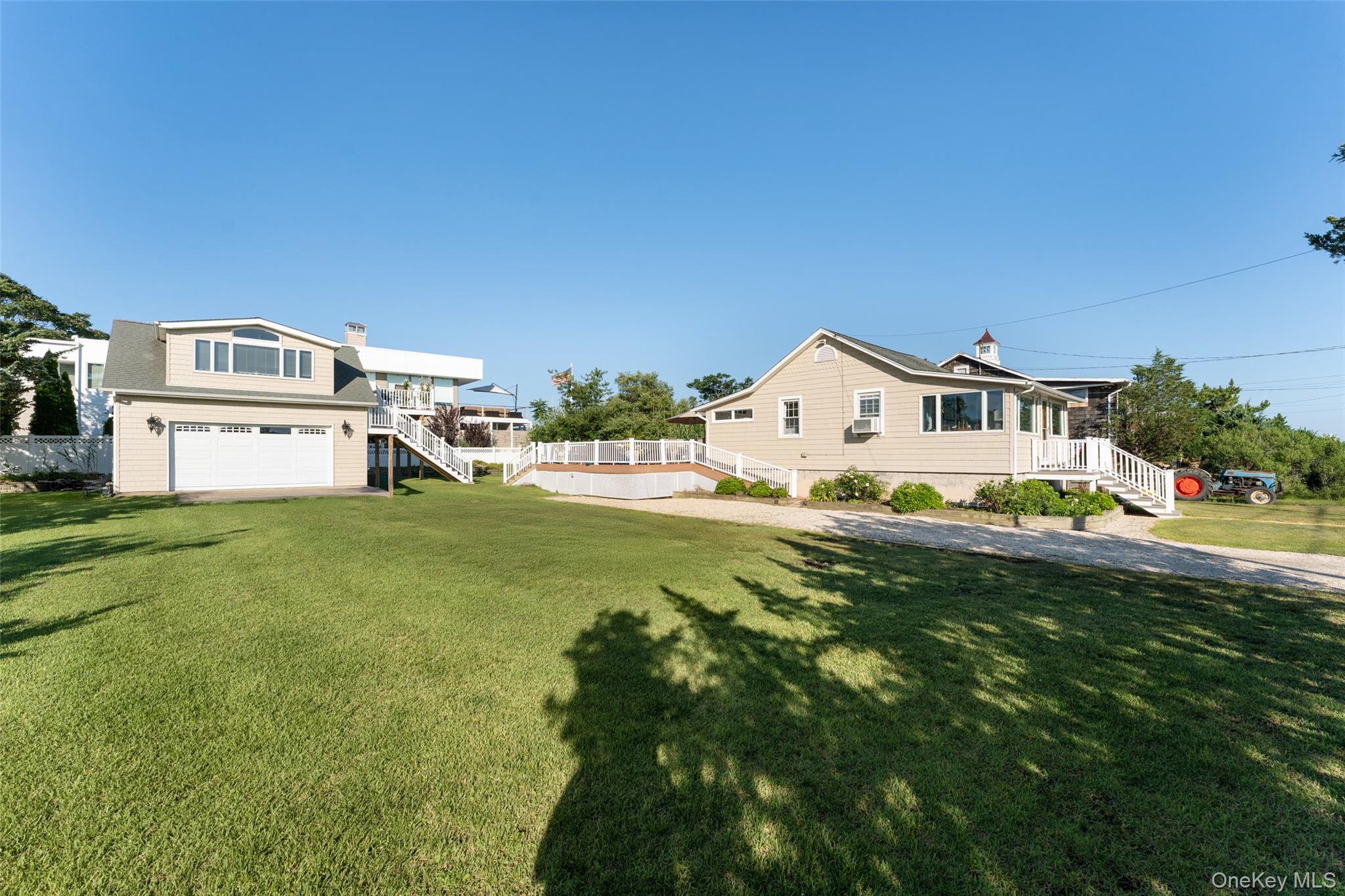 18 Beach – For Sale photo 17