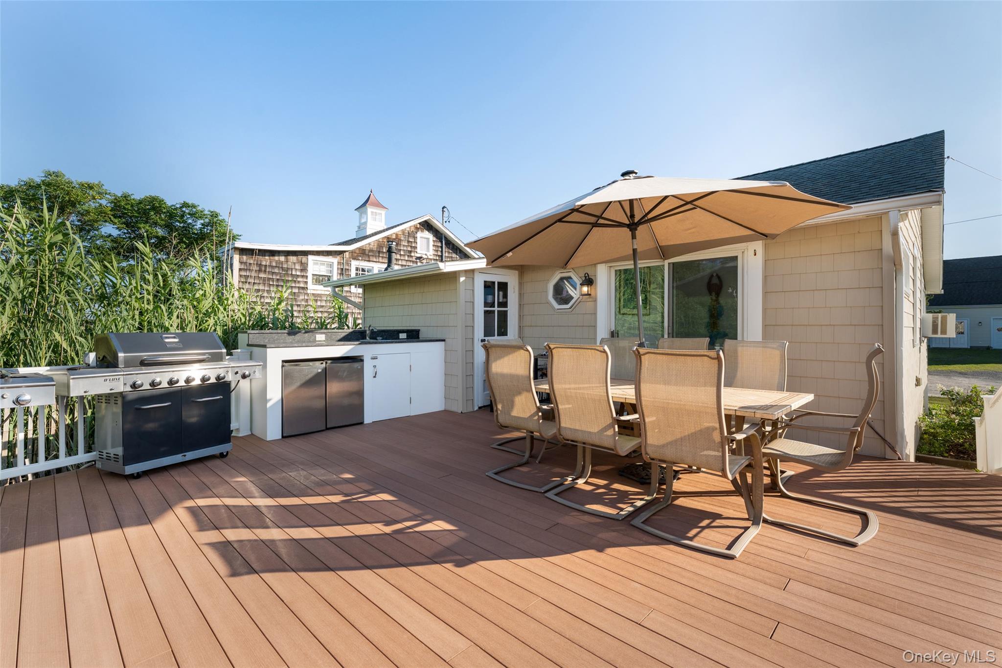 18 Beach – For Sale photo 20