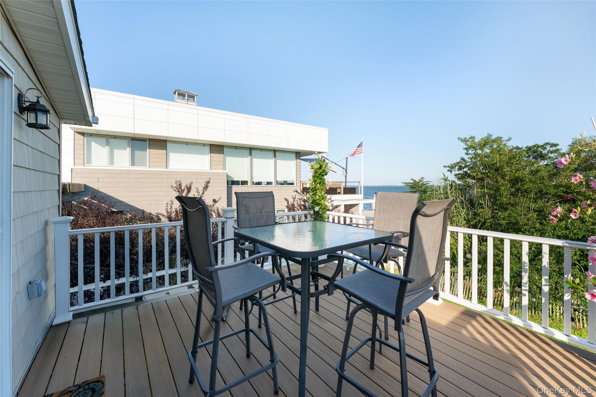 18 Beach – For Sale photo 28