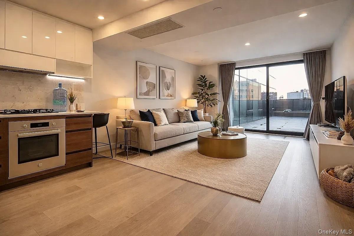 14449 Northern Boulevard, Unit 208 photo 2