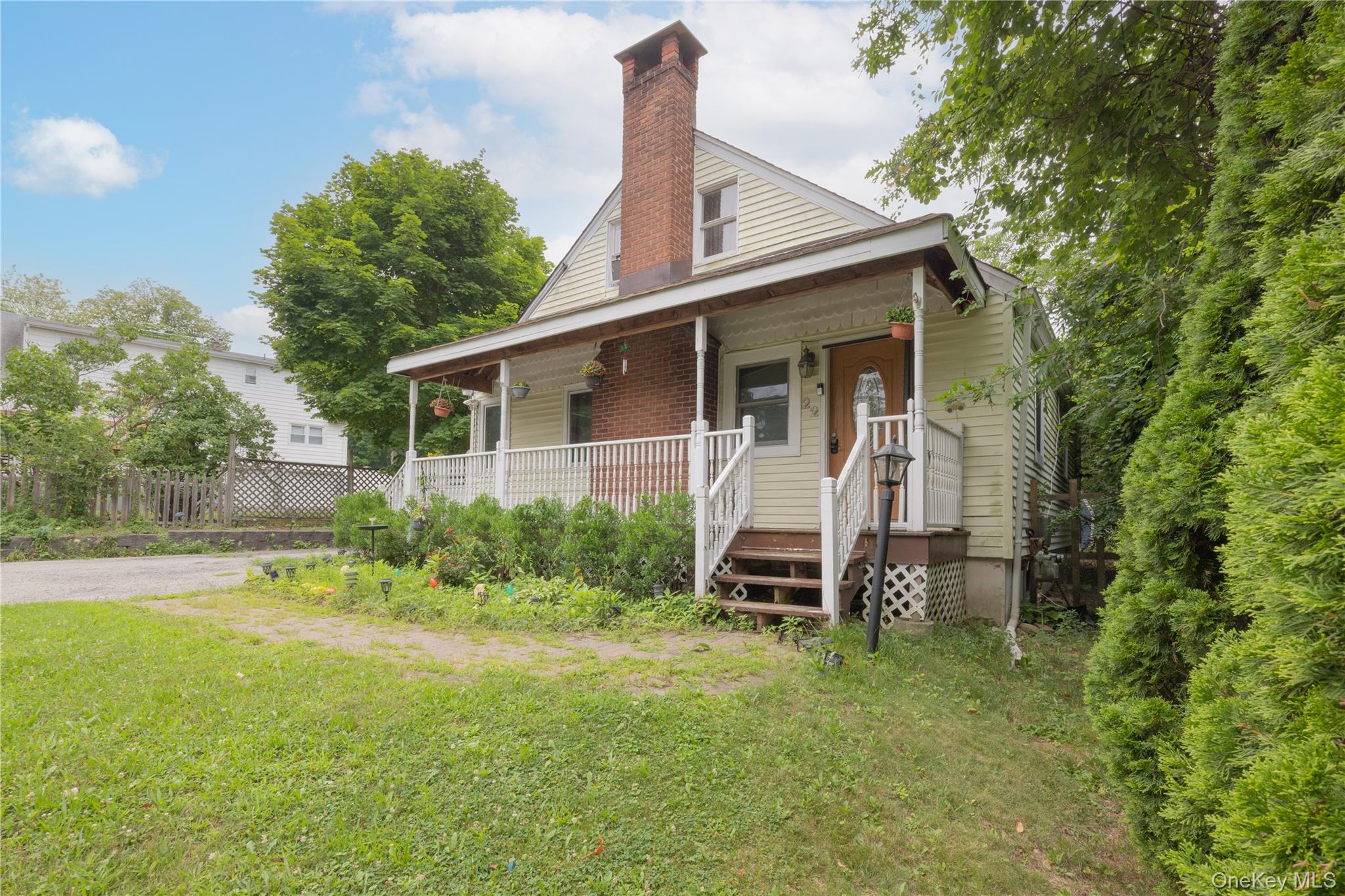 22 W Crooked Hill Road – For Sale photo 3