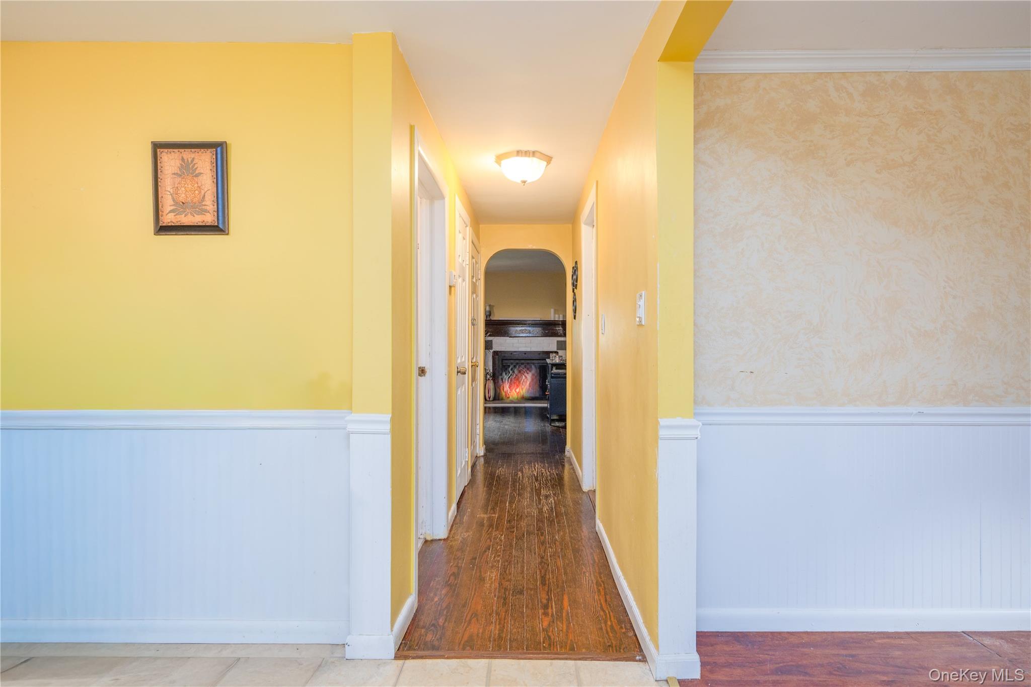 22 W Crooked Hill Road – For Sale photo 12