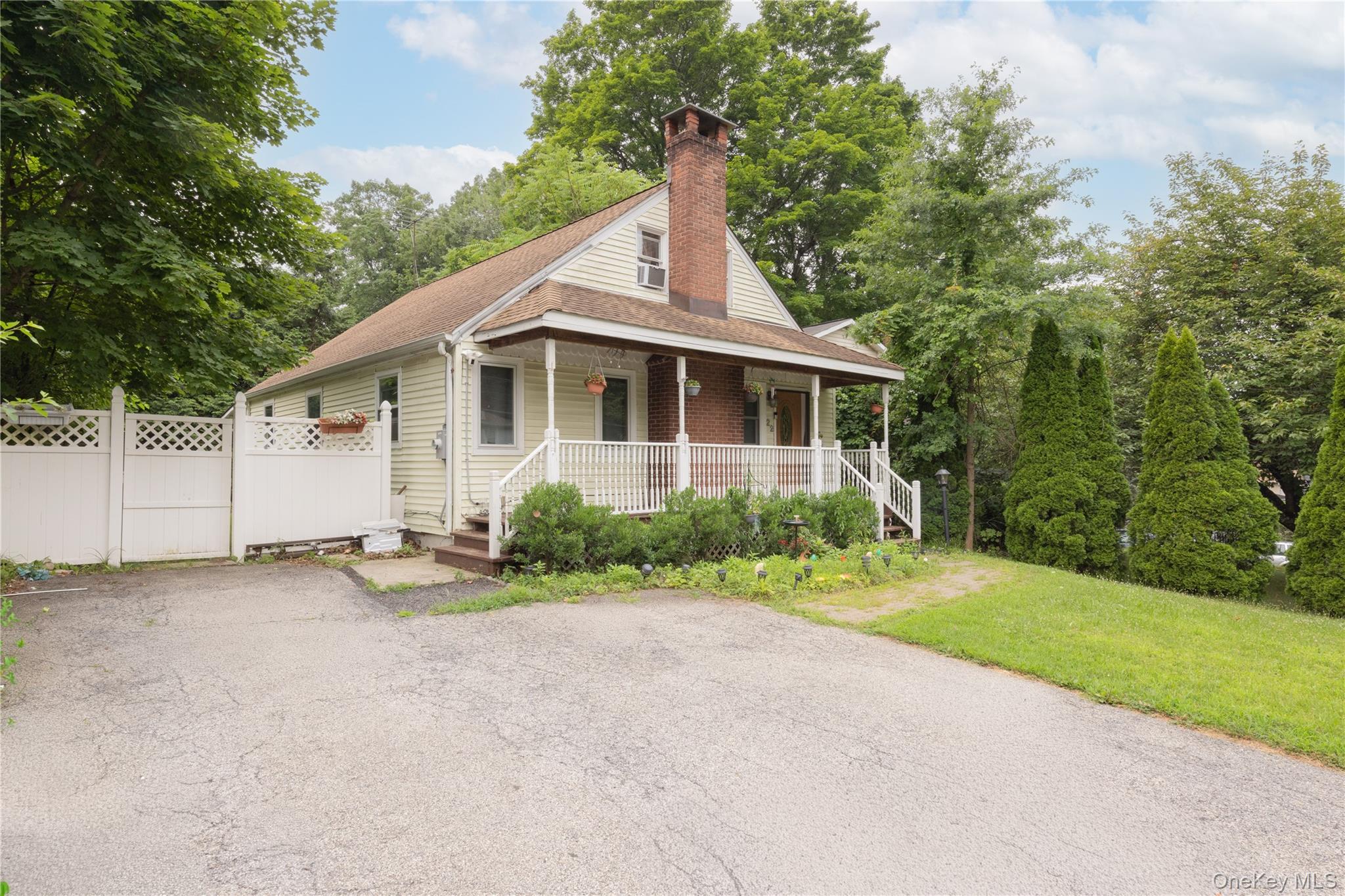 22 W Crooked Hill Road – For Sale