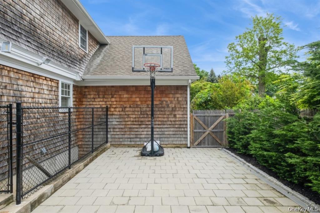 8 Hilltop Drive – For Sale photo 4