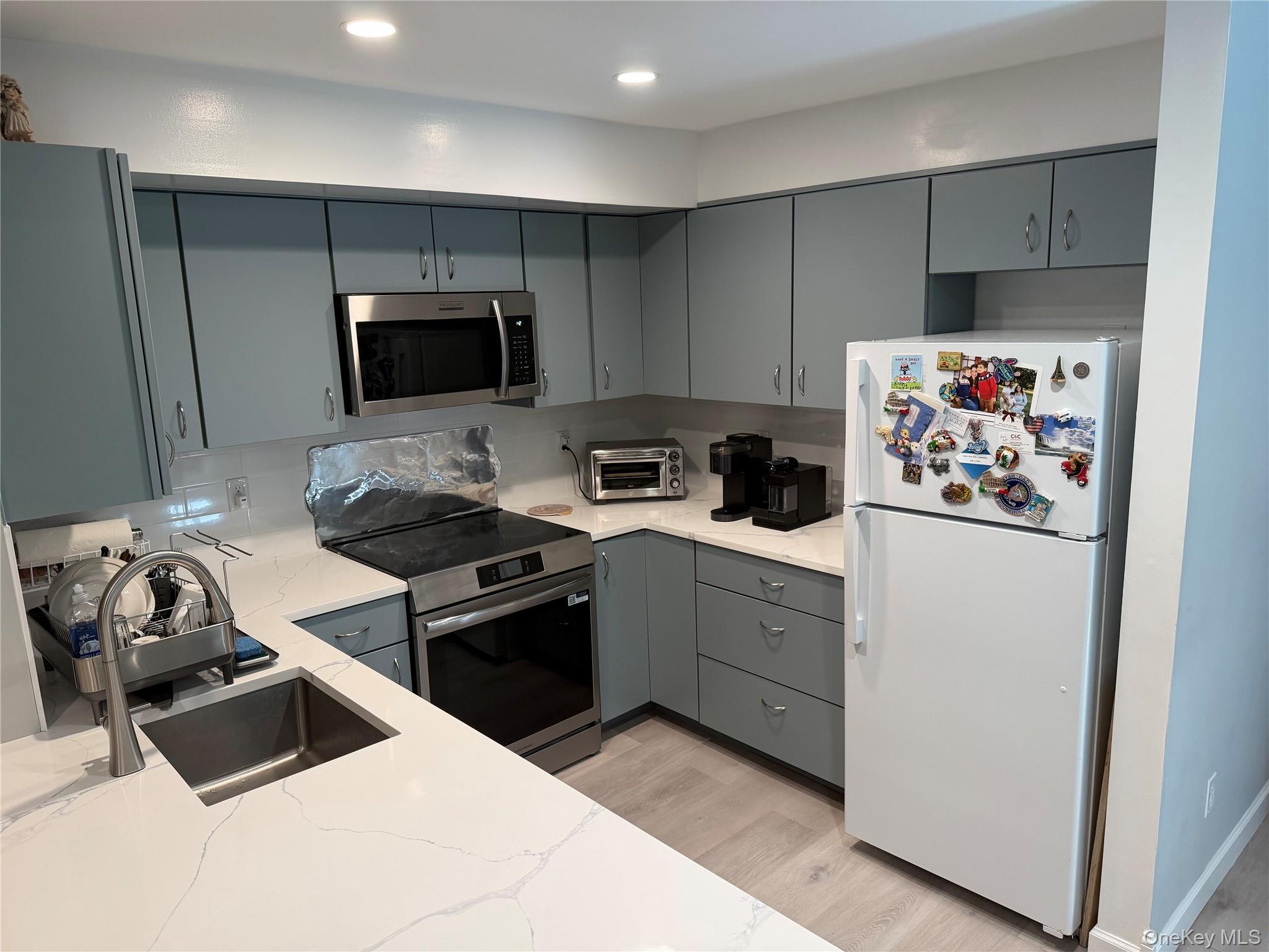 56 Kirby Close, Unit B photo 5
