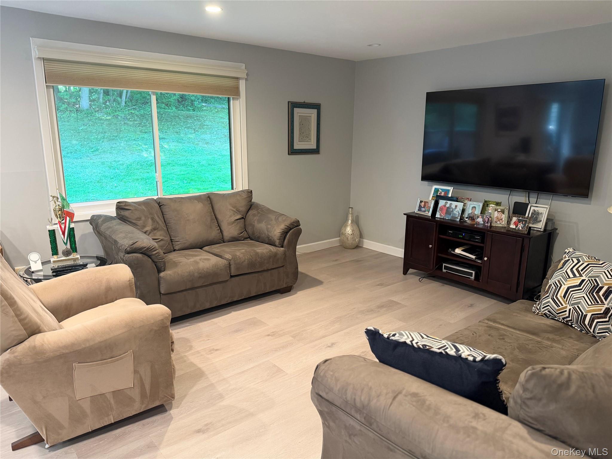 56 Kirby Close, Unit B photo 4