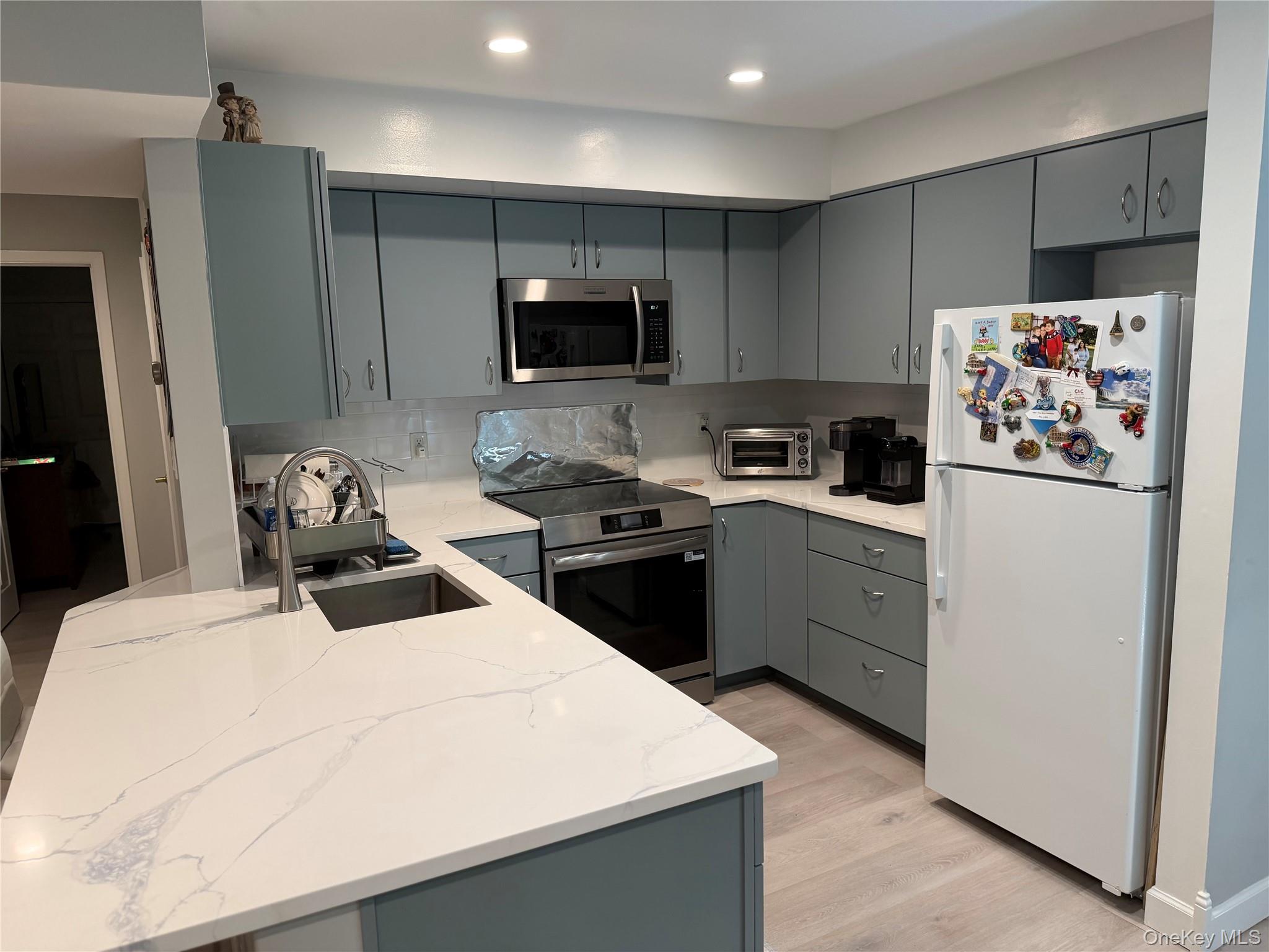 56 Kirby Close, Unit B photo 6