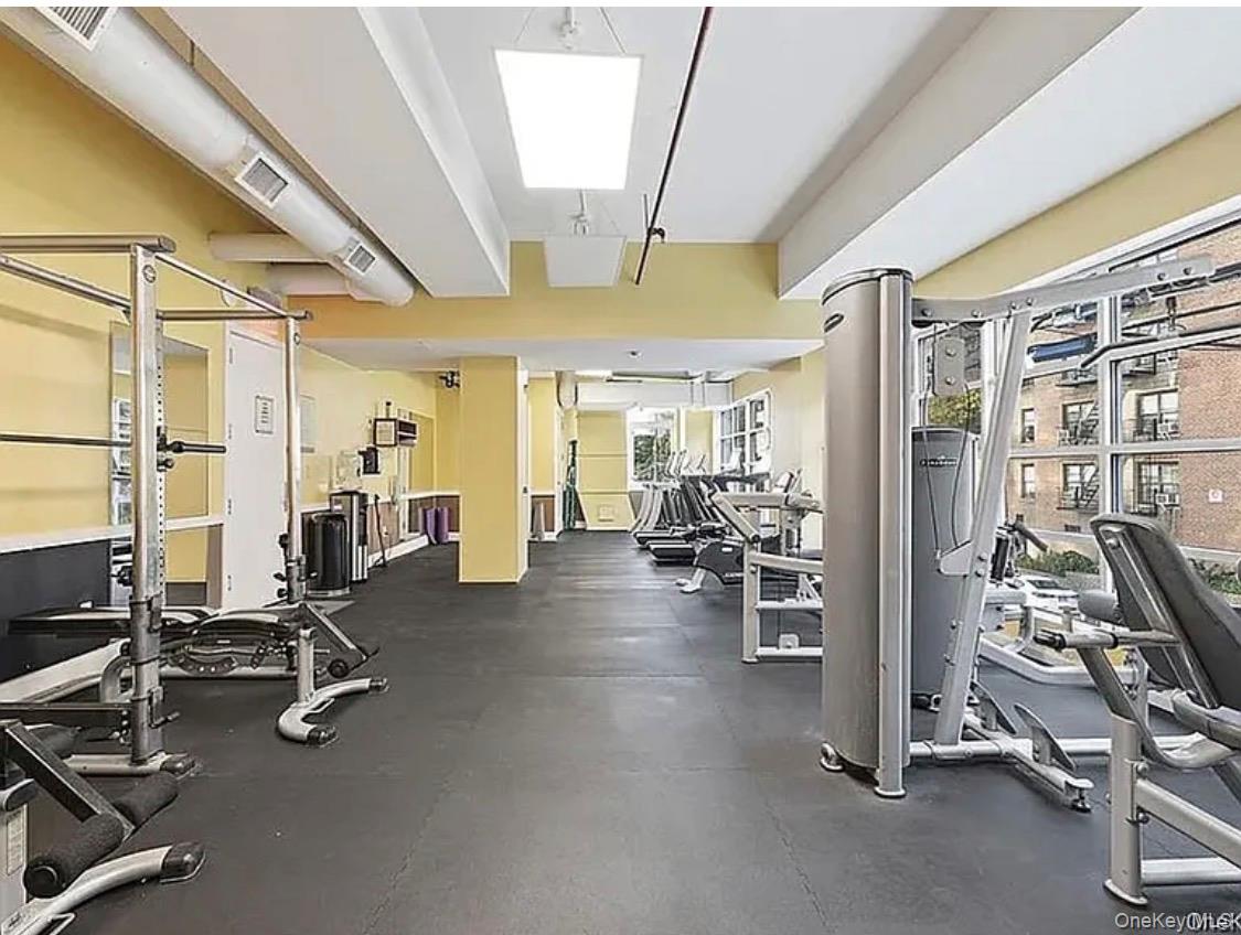 3220 Arlington Avenue, Unit 9A photo 40