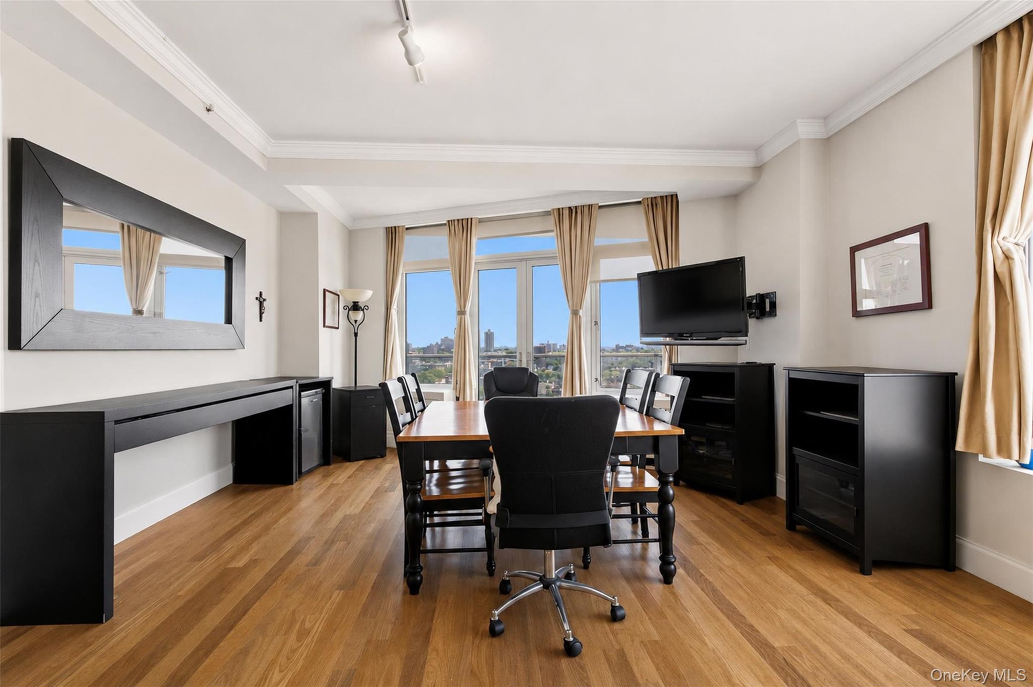 3220 Arlington Avenue, Unit 9A photo 17