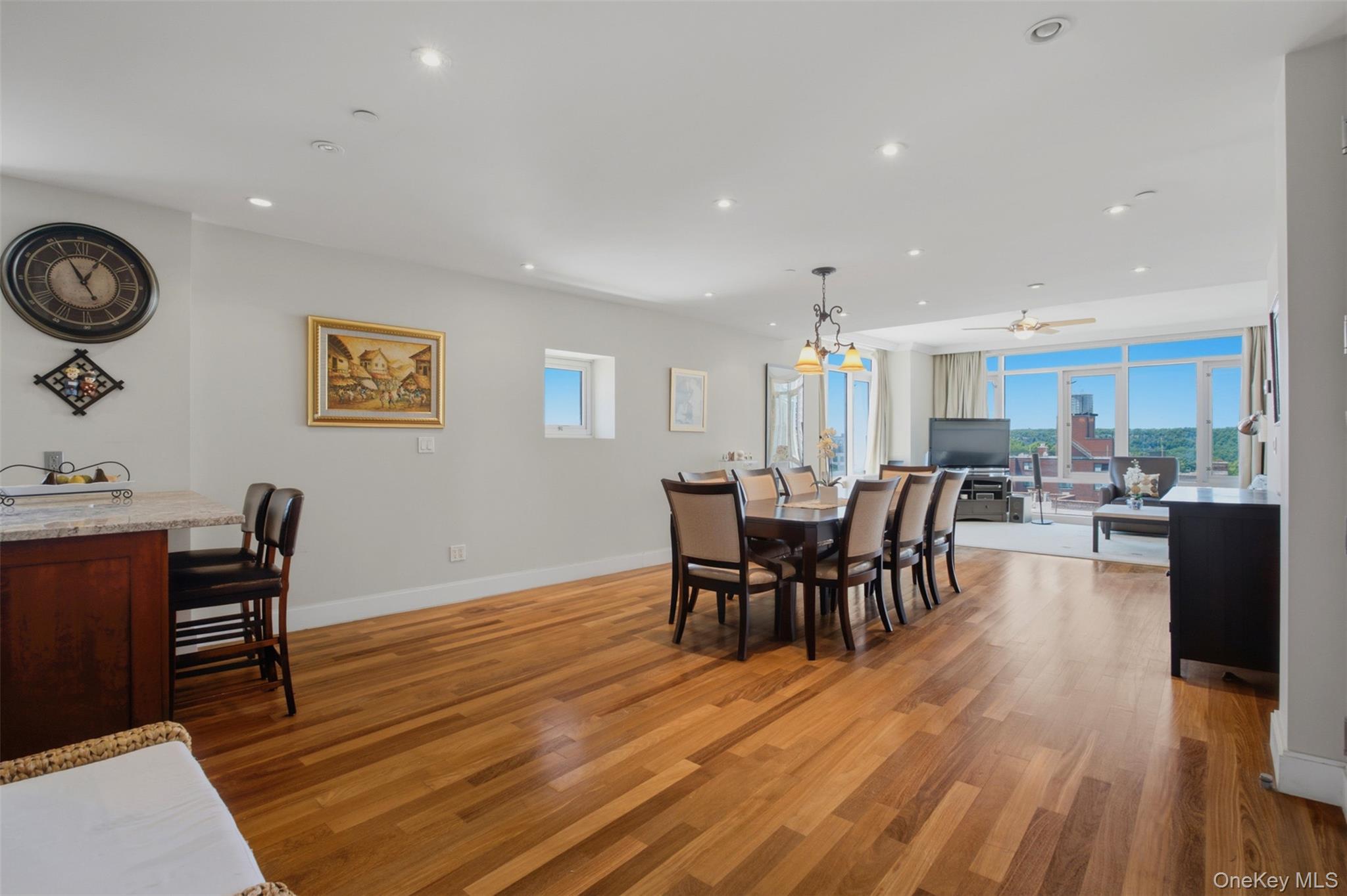 3220 Arlington Avenue, Unit 9A photo 11