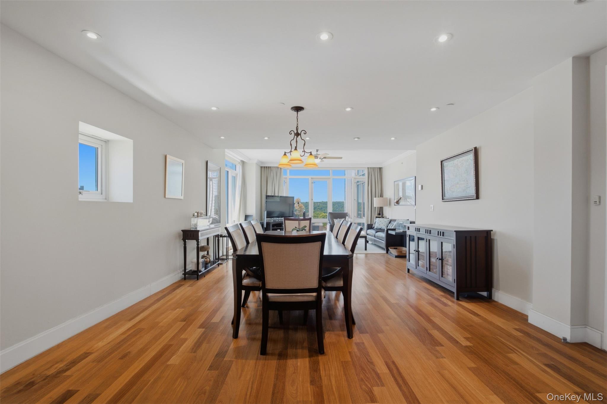3220 Arlington Avenue, Unit 9A photo 10