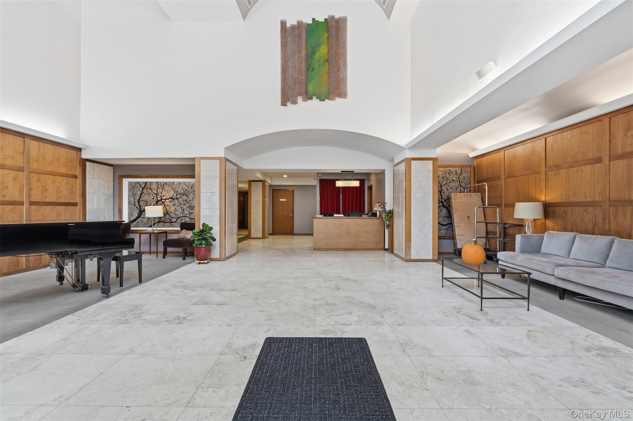 3220 Arlington Avenue, Unit 9A photo 2