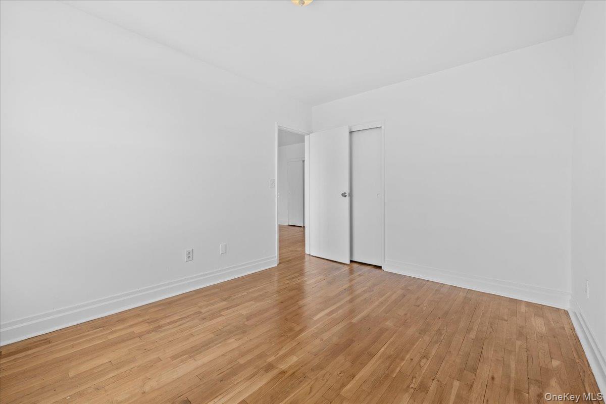 1725 Edison Avenue, Unit 5D photo 15
