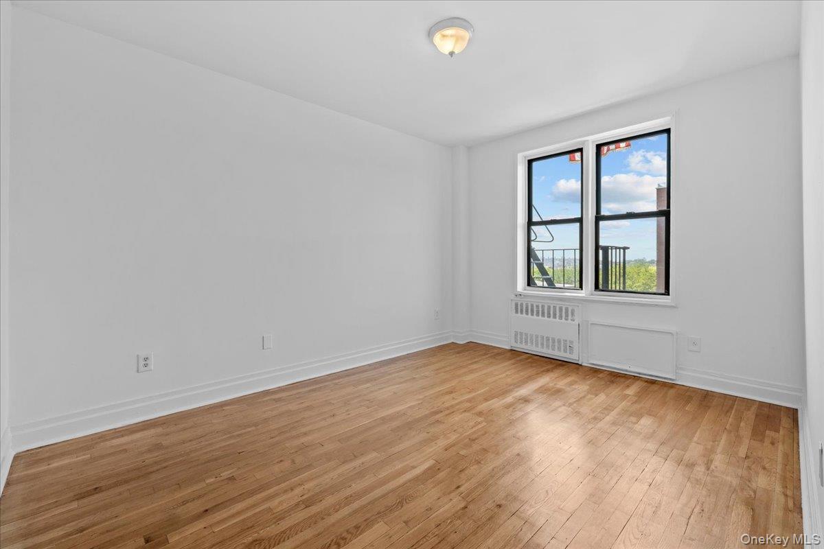 1725 Edison Avenue, Unit 5D photo 13