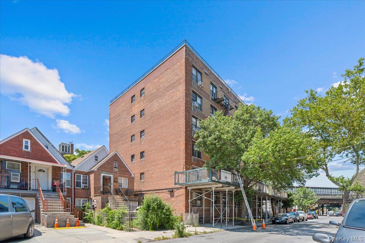 1725 Edison Avenue, Unit 5D photo 2