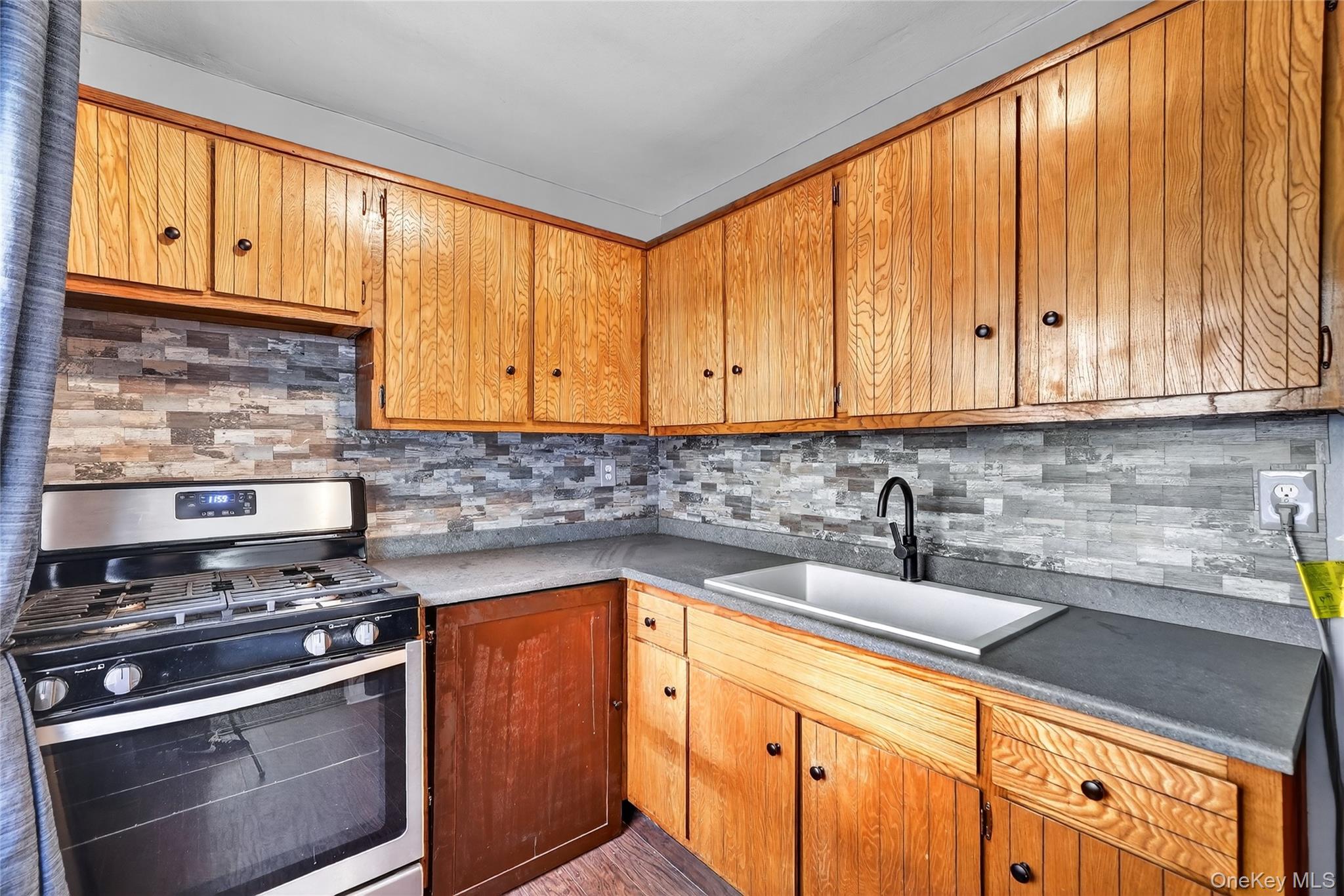 25 Franklin Avenue, Unit 2K photo 6