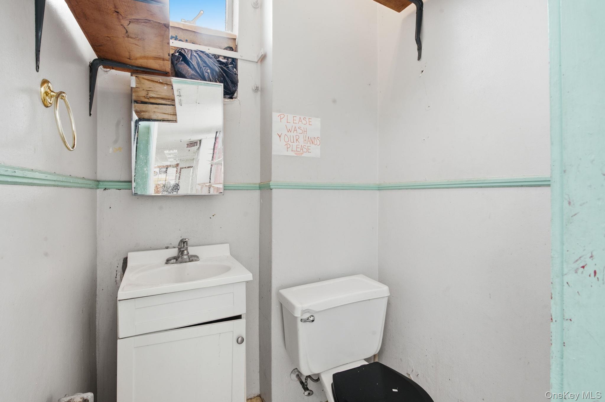 7 New Main Street – For Rent photo 14