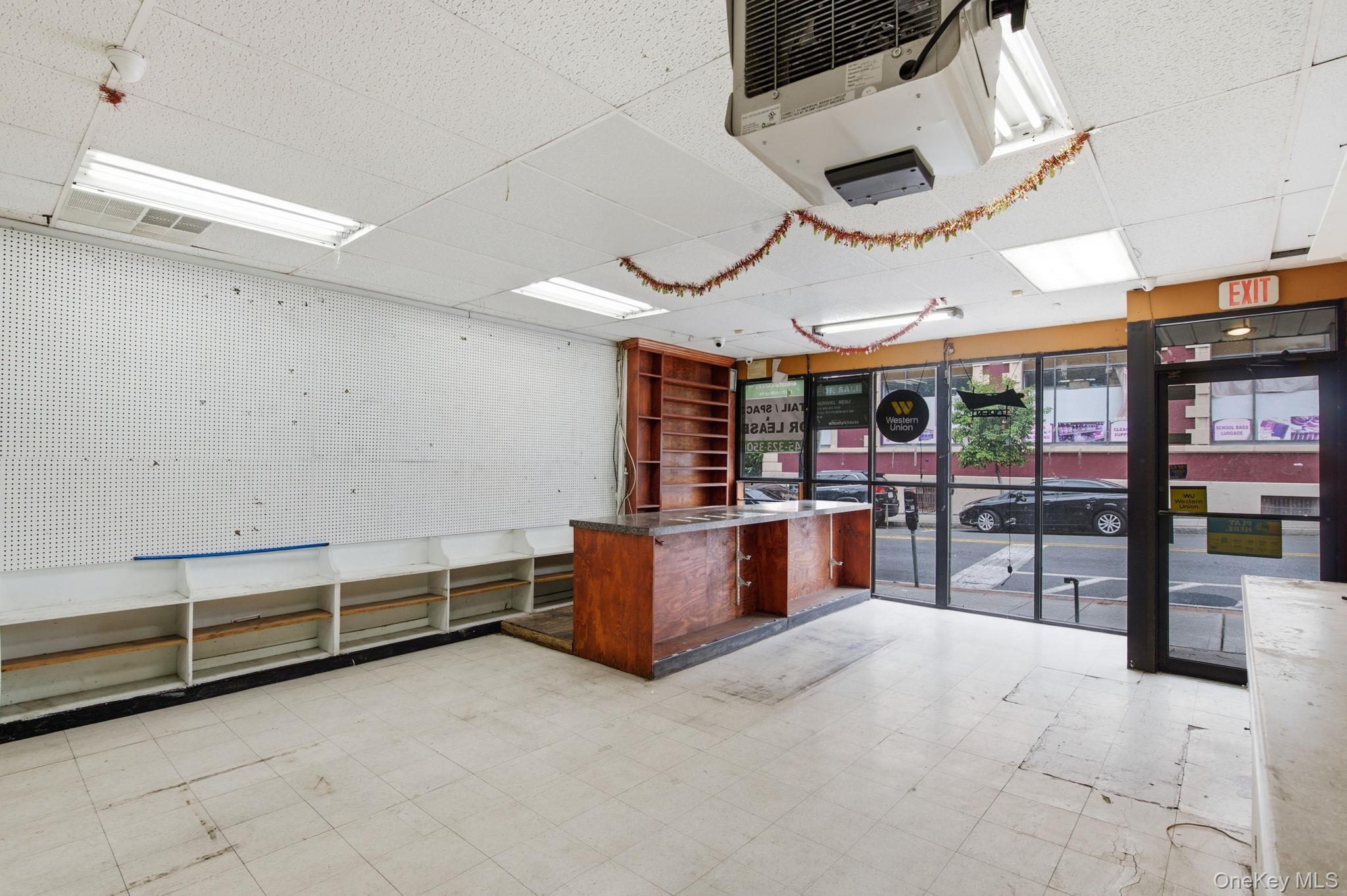 7 New Main Street – For Rent photo 4