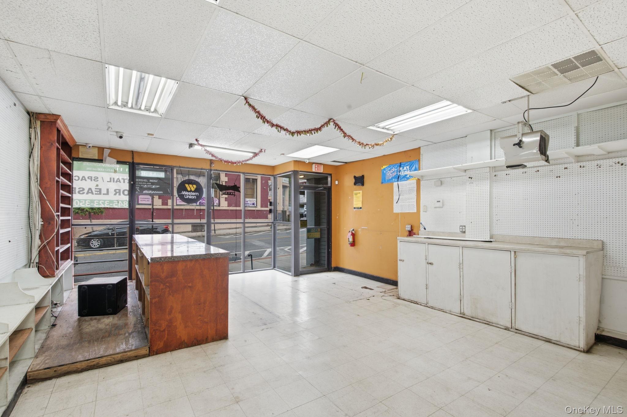 7 New Main Street – For Rent photo 3