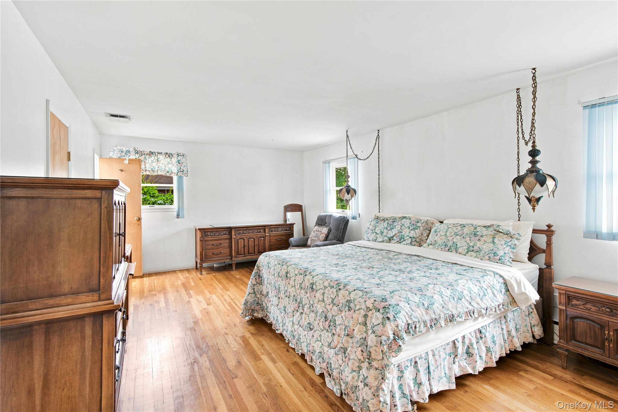 6 Navy Drive – For Sale photo 16