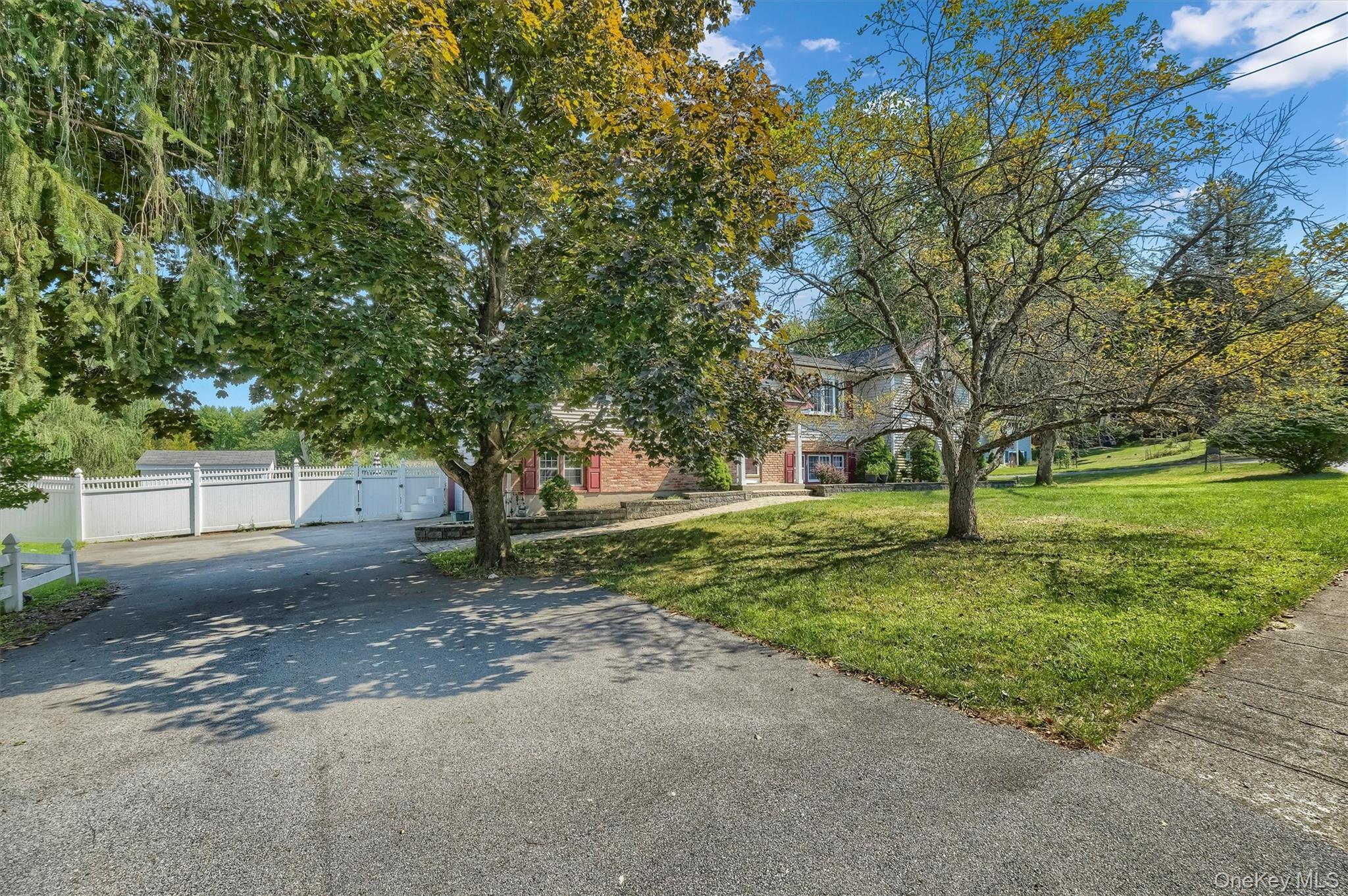 7 Briarwood Avenue – For Sale photo 2