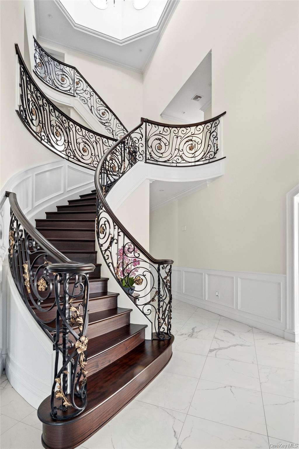 18 Boulevard – For Sale photo 12