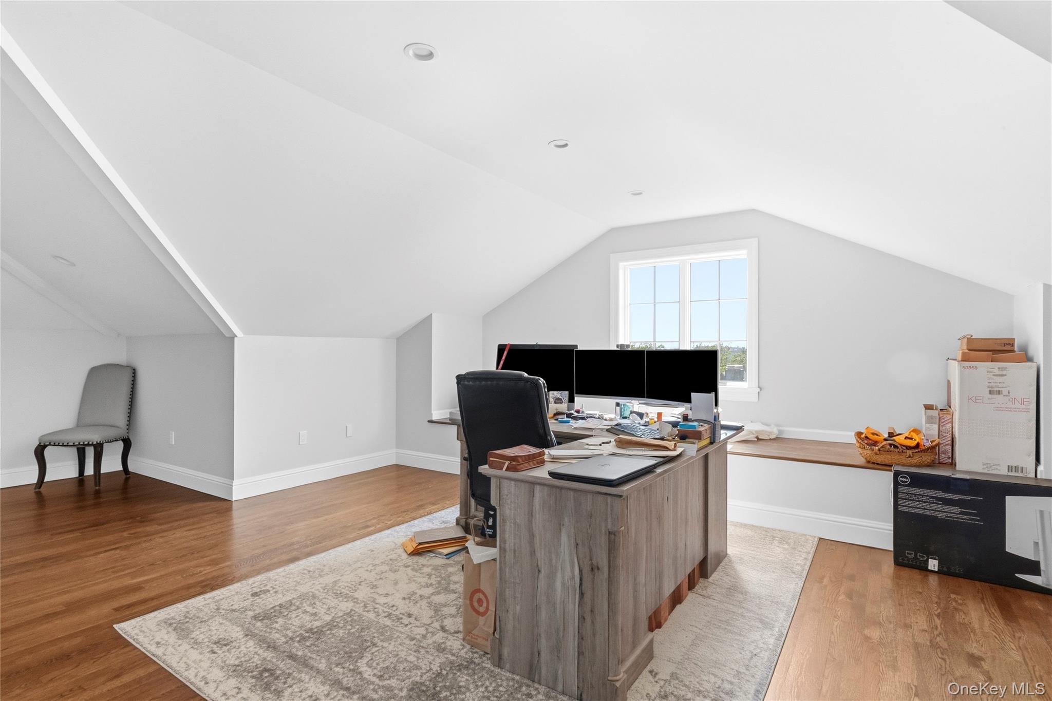 18 Boulevard – For Sale photo 24
