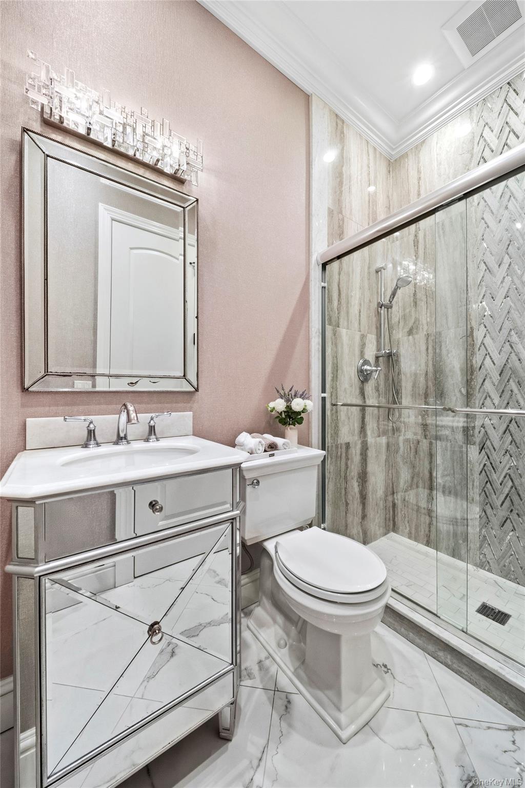 18 Boulevard – For Sale photo 25