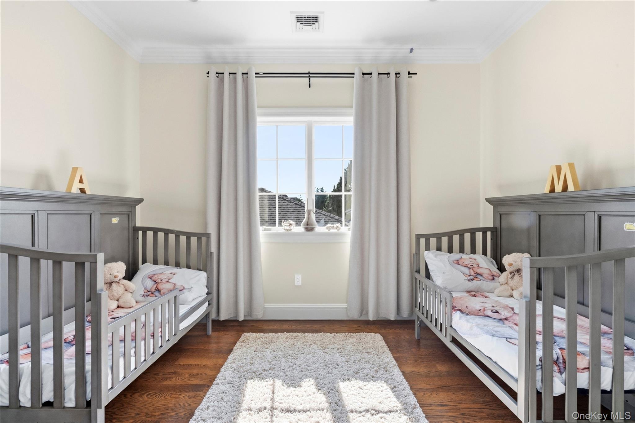 18 Boulevard – For Sale photo 22