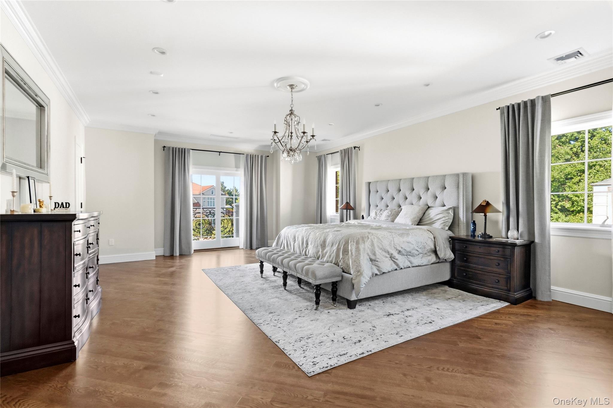 18 Boulevard – For Sale photo 18