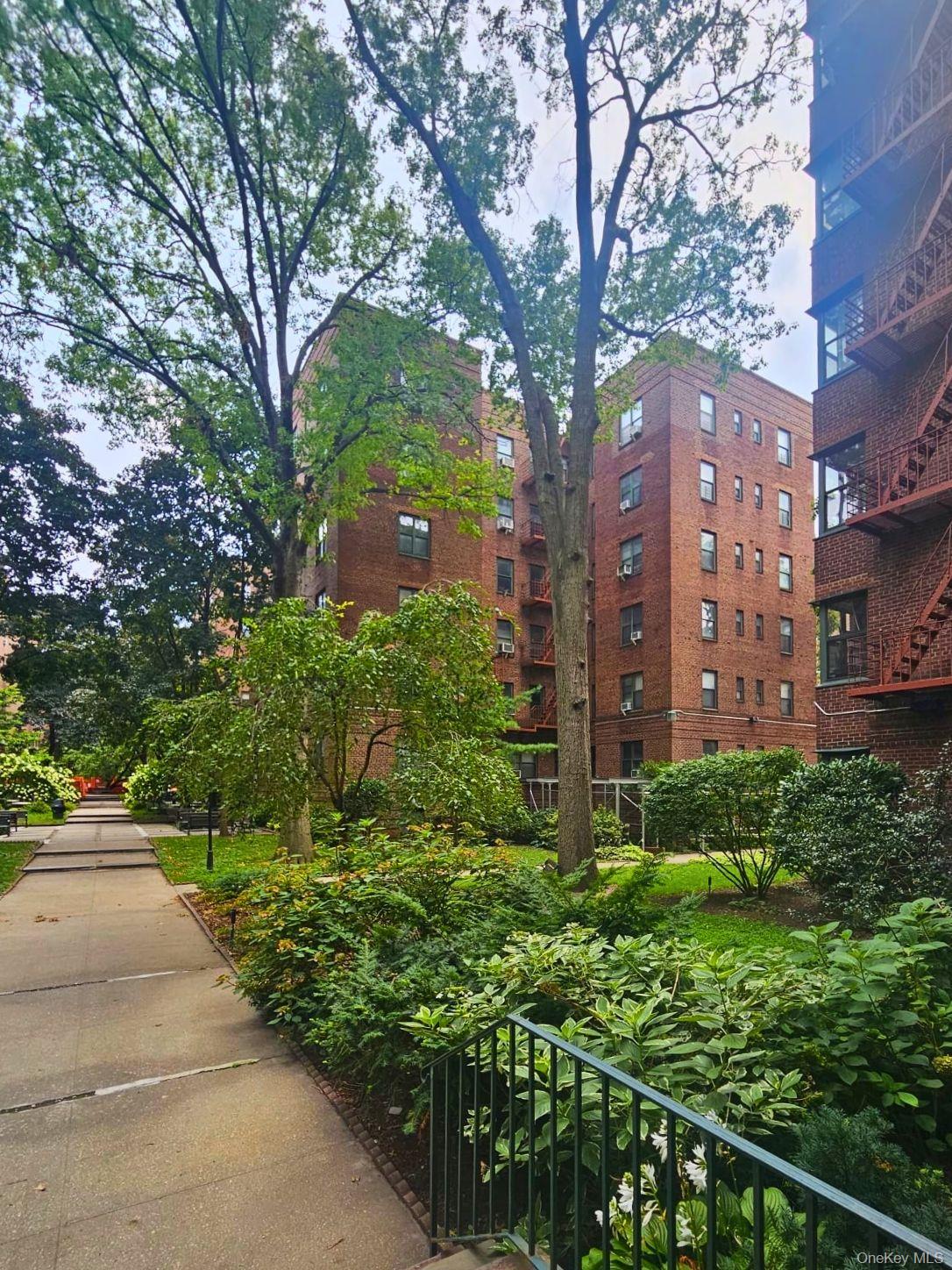 78-10 34th Avenue, Unit 1H photo 13