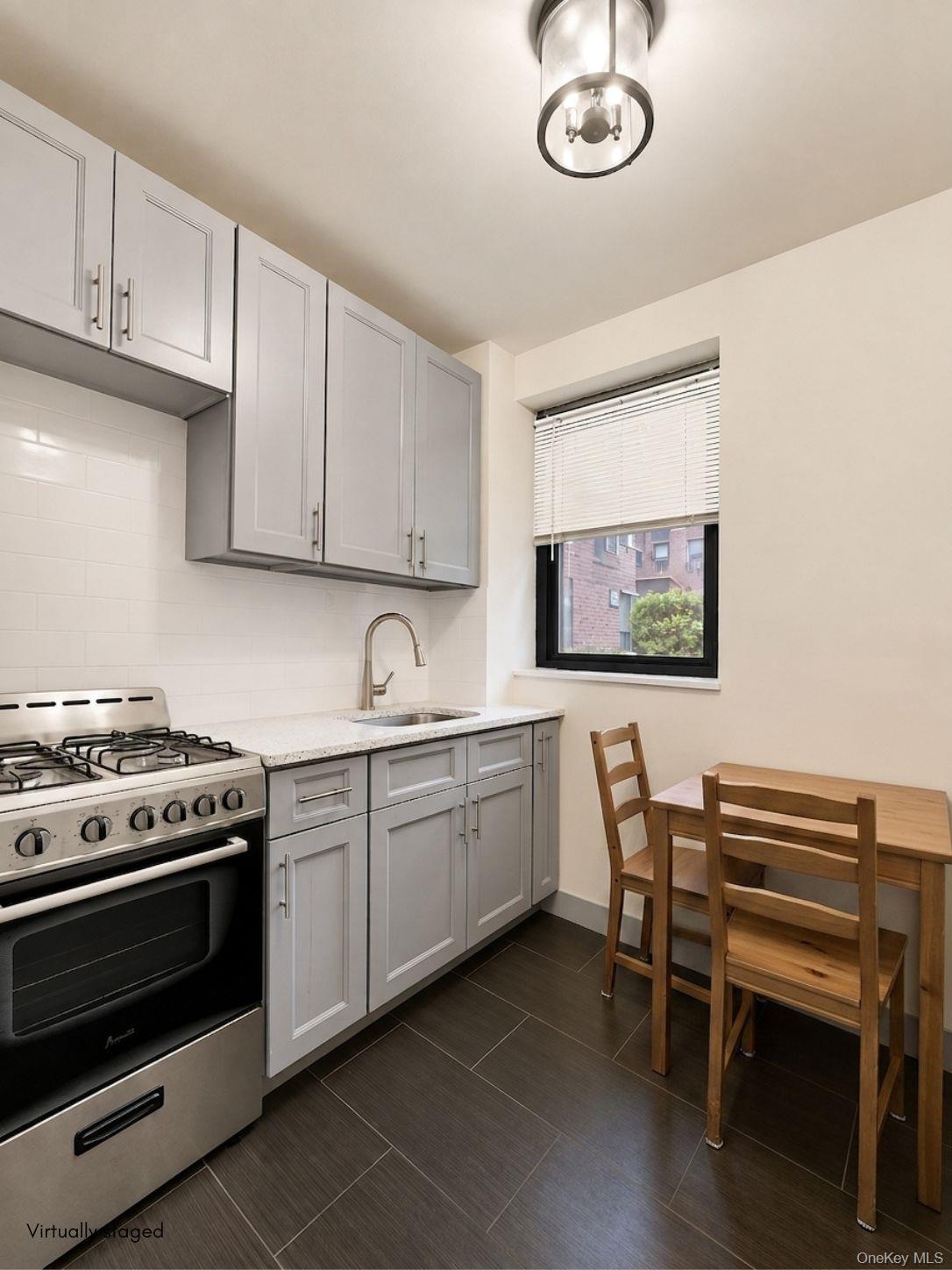 78-10 34th Avenue, Unit 1H photo 3