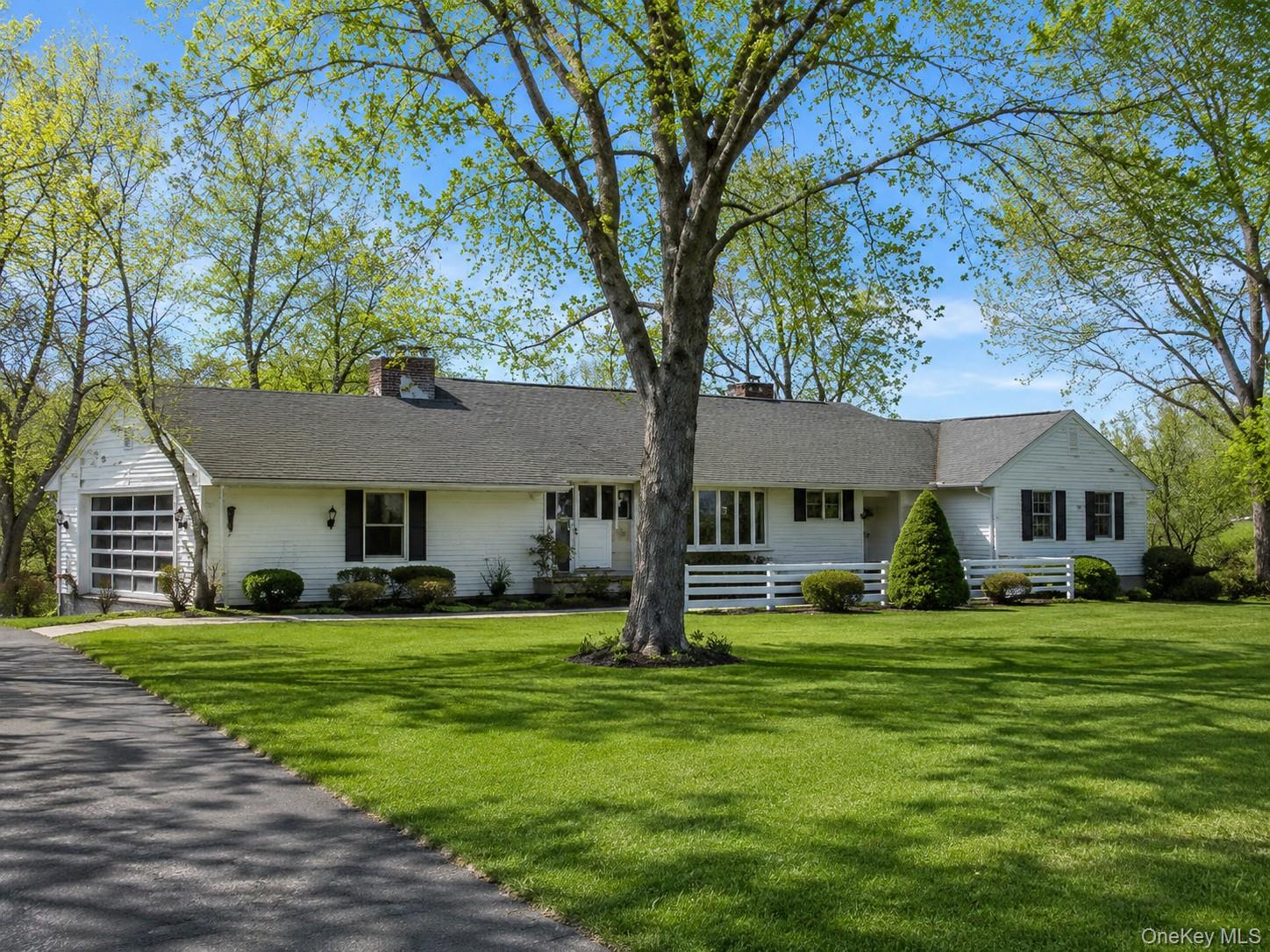 6 Vista Drive – For Sale photo 2