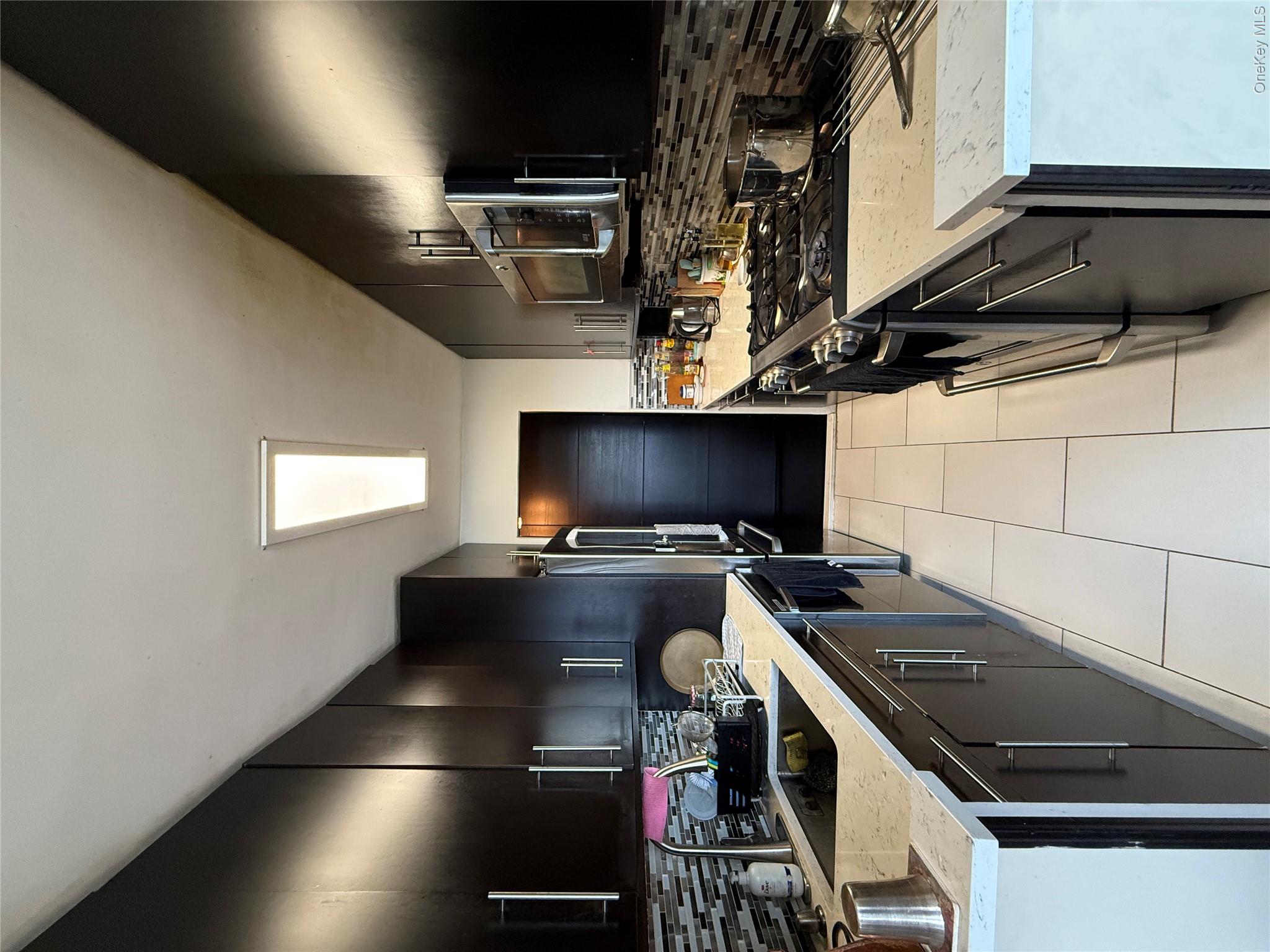 61-20 Grand Central Parkway, Unit B 1103 photo 15