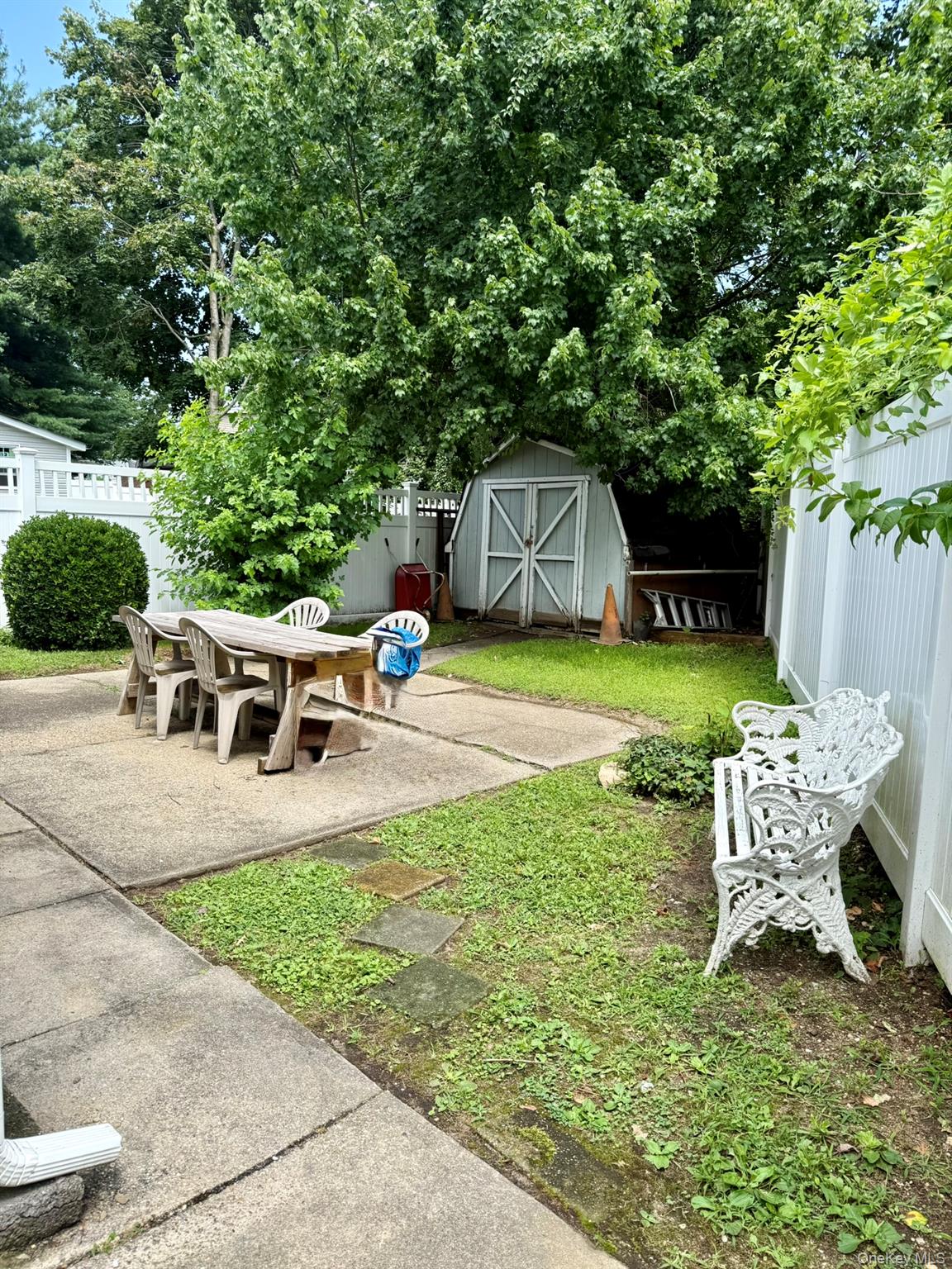 1207 Slabey Avenue – For Sale photo 24