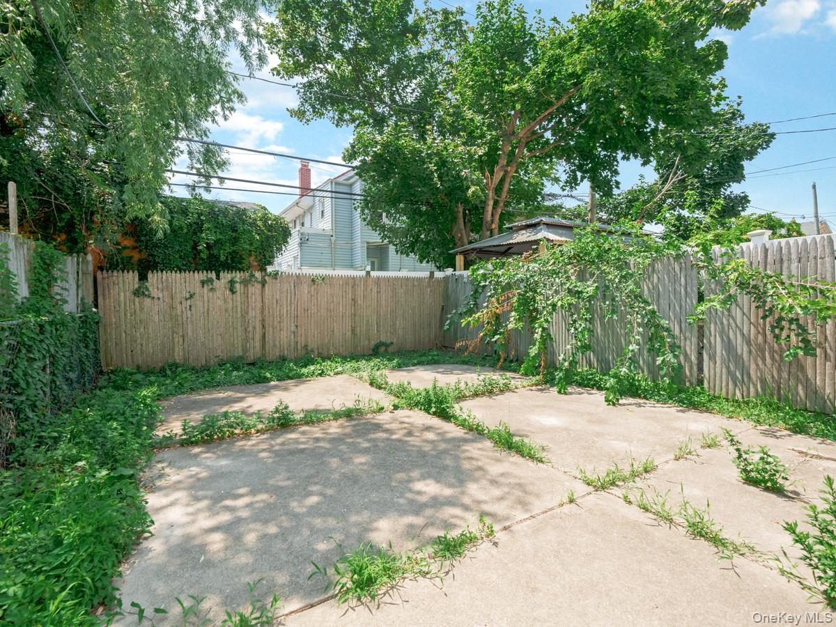 60 E Pine Street – For Sale photo 16