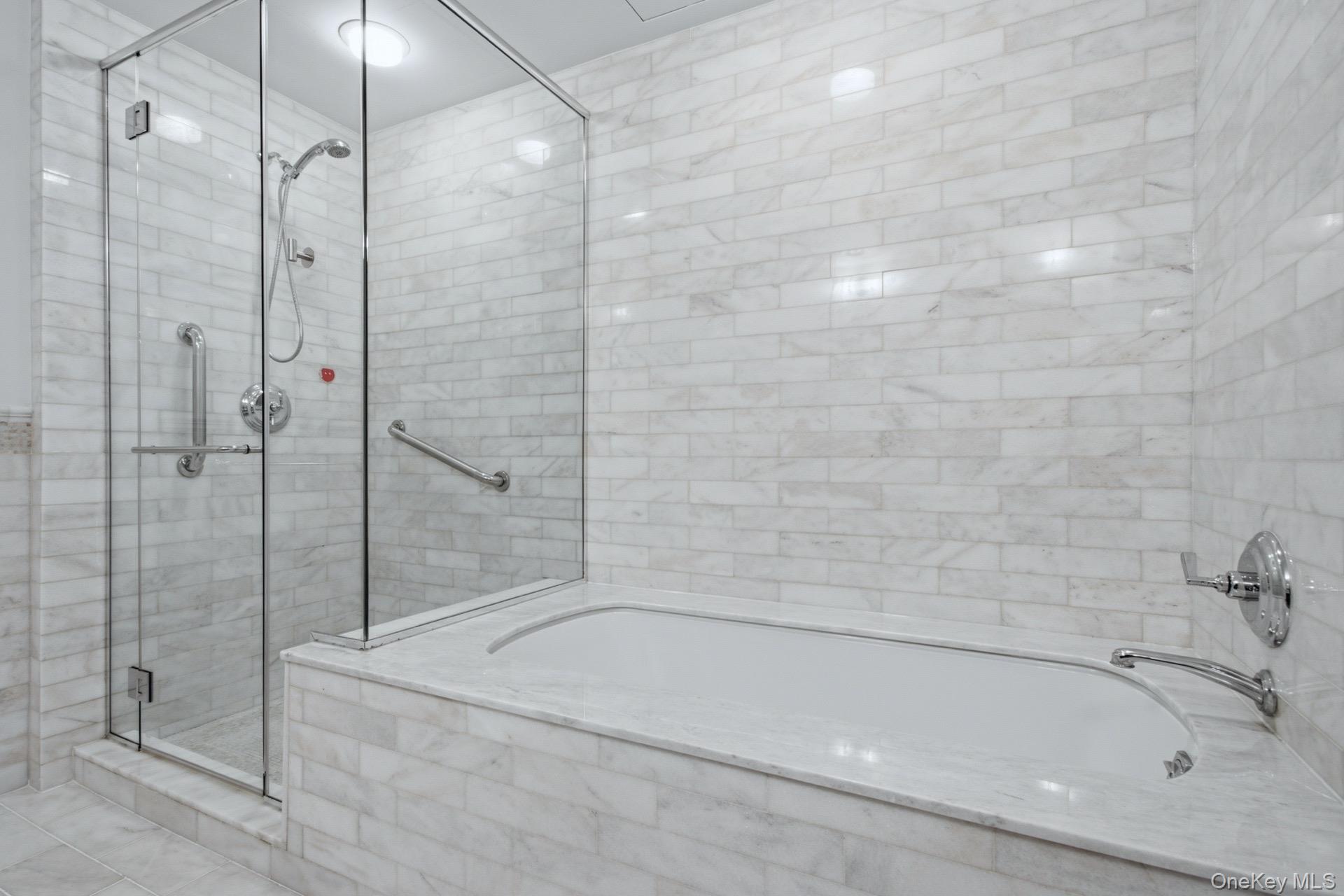 1 Renaissance Square, Unit 26G photo 36
