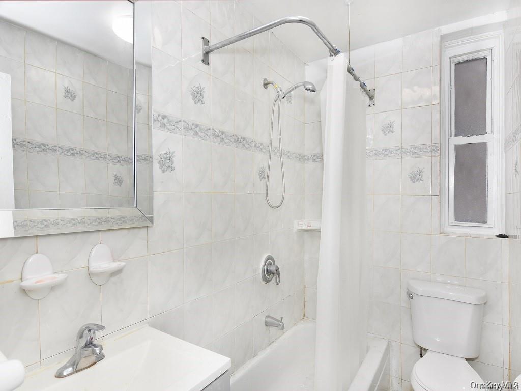 2191 Bolton St, Unit 3E photo 2