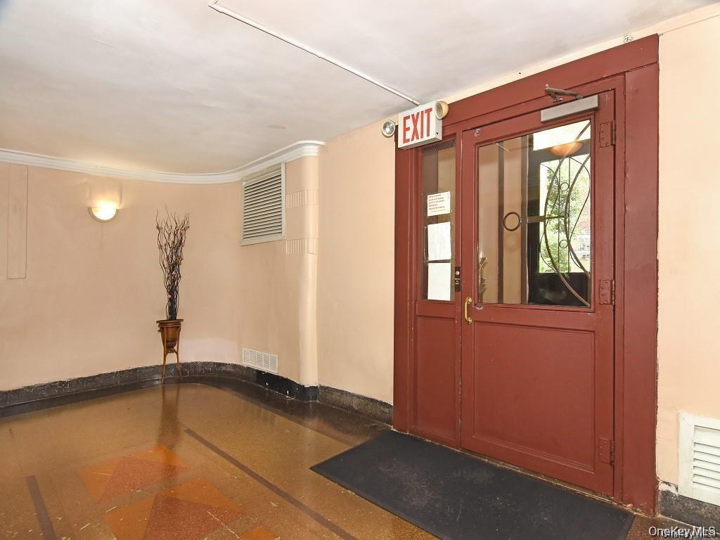 2191 Bolton St, Unit 3E photo 8