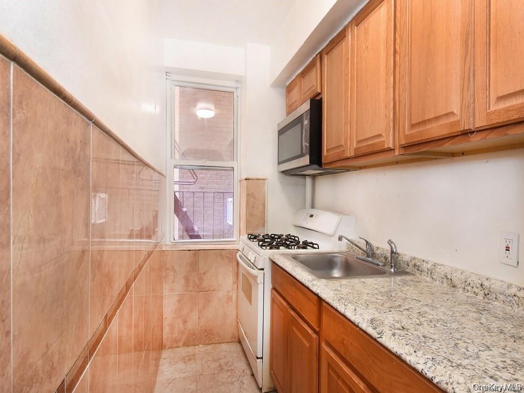 2191 Bolton St, Unit 3E photo 4