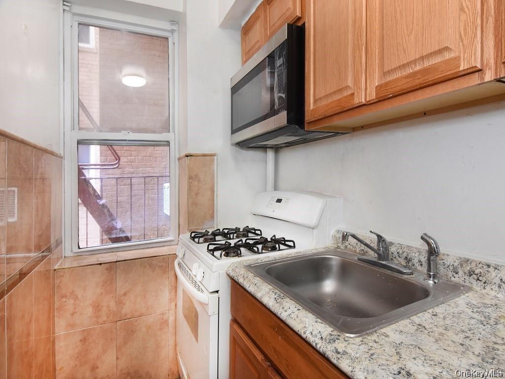 2191 Bolton St, Unit 3E photo 5